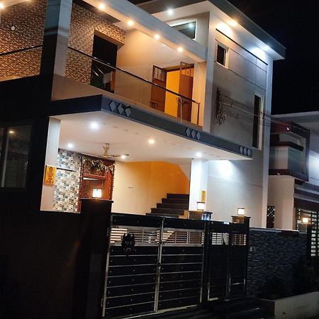 Jo'S Homestay Tiruvannāmalai Esterno foto