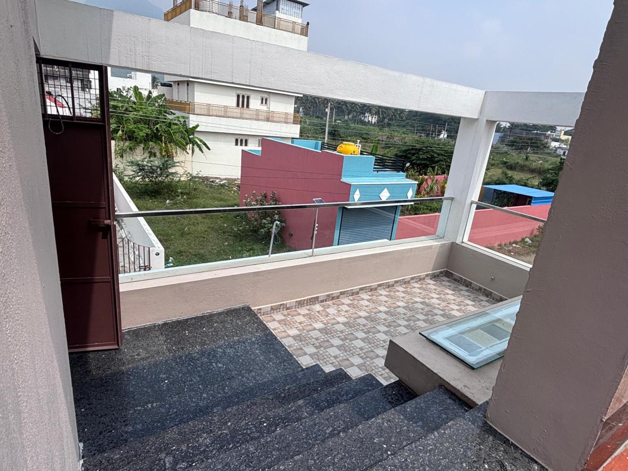 Jo'S Homestay Tiruvannāmalai Esterno foto